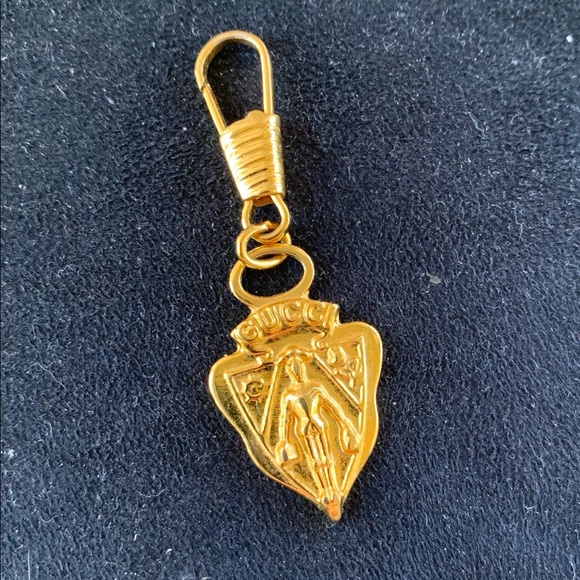 Authentic Gucci vintage Crest clip/pull/FOB - Picture 2 of 3